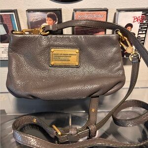 Chic Gray Leather Crossbody Bag